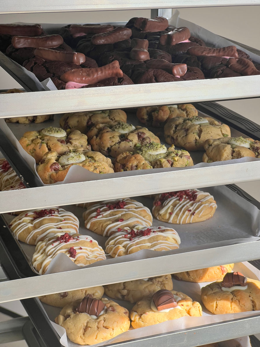 Sticker Chunky Cookies